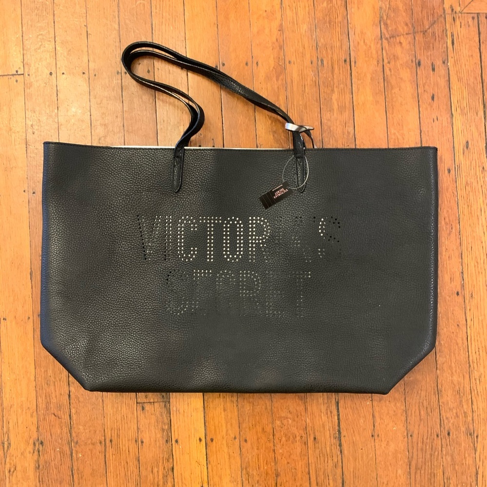 Brand new Victoria’s Secret tote 2019